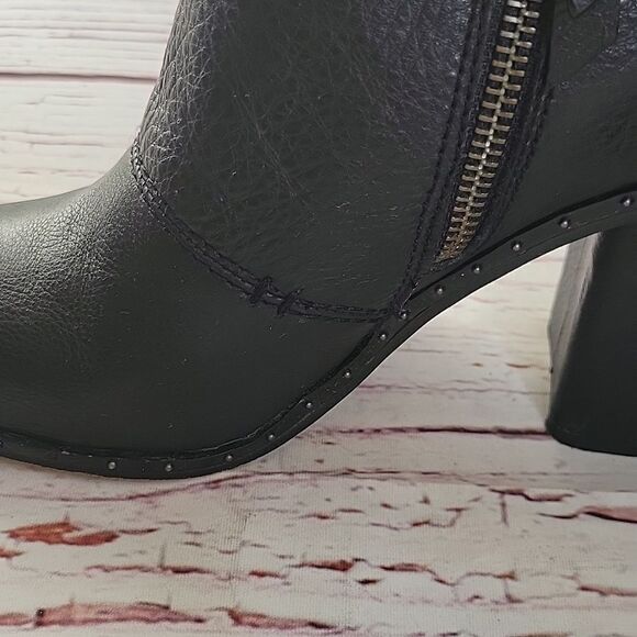 SPLENDID Black Leather Heeled Ankle Boots with Silver Studs Size 7 - Picture 6 of 10